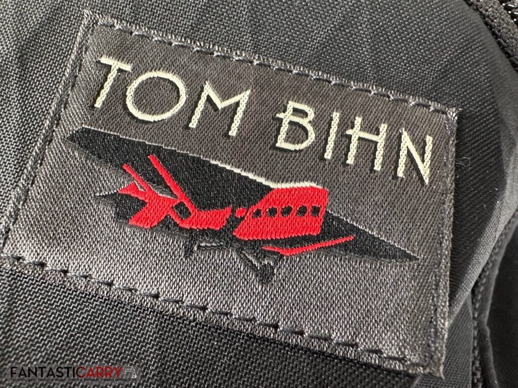 Tom Bihn Synik 30 in blacl X-Pac® and Kiwi